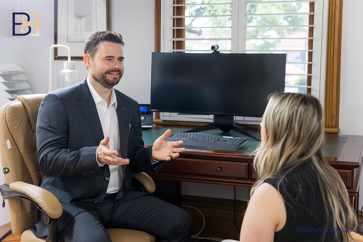 Fleur‑de‑Lis Abdominoplasty Post‑Weight Loss 5 Follow up consultation - Dr Bernard Beldholm